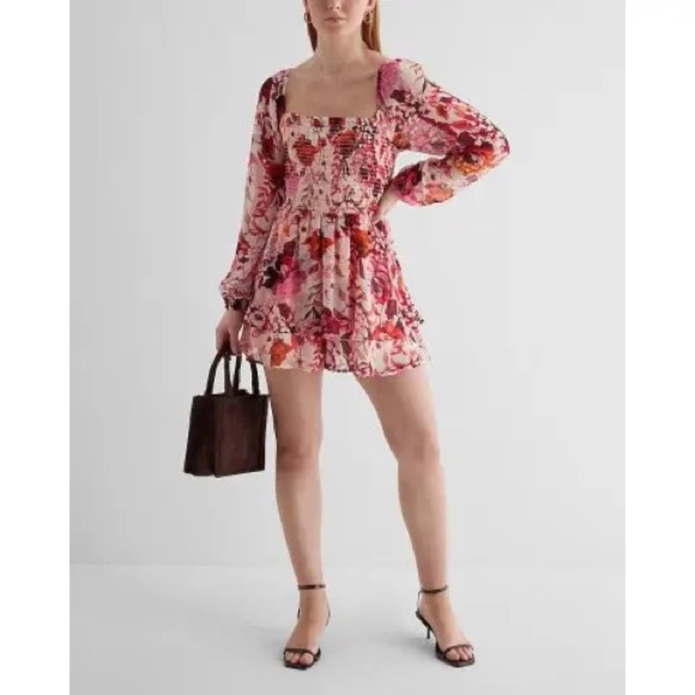 NWT Express Floral Tiered Puff Sleeve Romper in Pink & Red, Size XS
